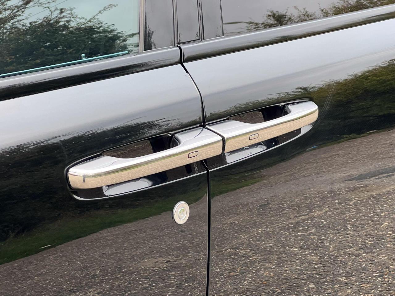 2016 Rolls - Royce 6.6 V12 Black Badge Saloon 4dr Petrol Auto Euro 6 (603 bhp)