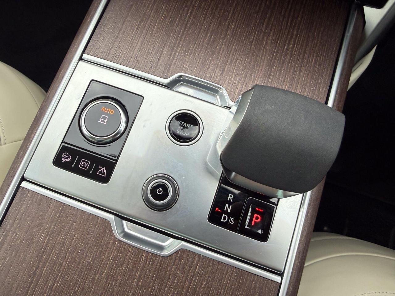 2023 Land Rover 3.0 P440e 38.2kWh SE Auto 4WD Euro 6 (s/s) 5dr