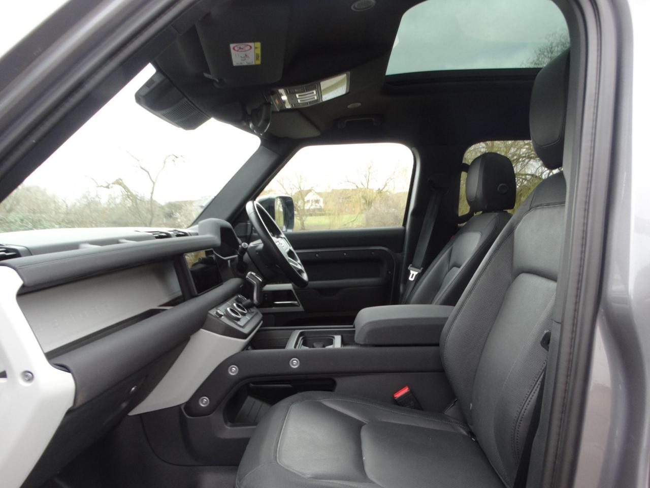 2023 Land Rover 2.0 P400e 15.4kWh X-Dynamic SE Auto 4WD Euro 6 (s/s) 5dr