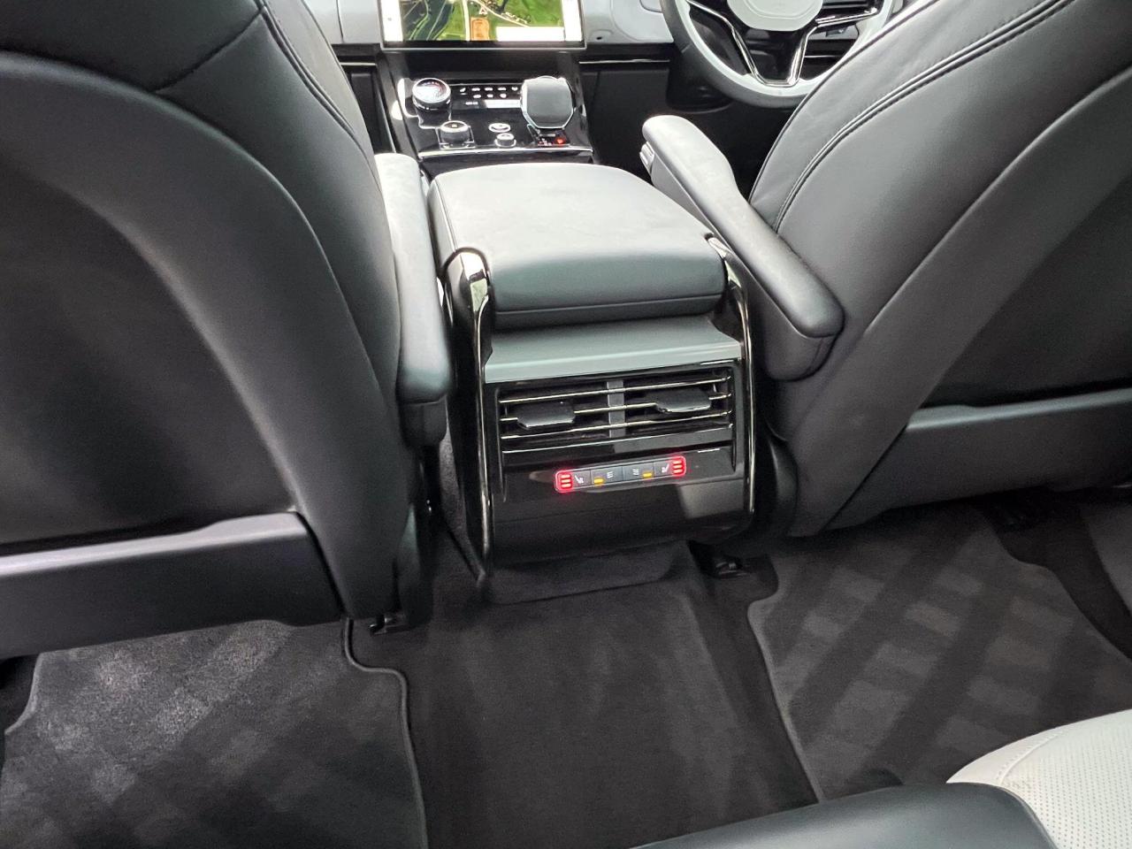 2023 Land Rover 3.0 P400 MHEV Dynamic SE Auto 4WD Euro 6 (s/s) 5dr