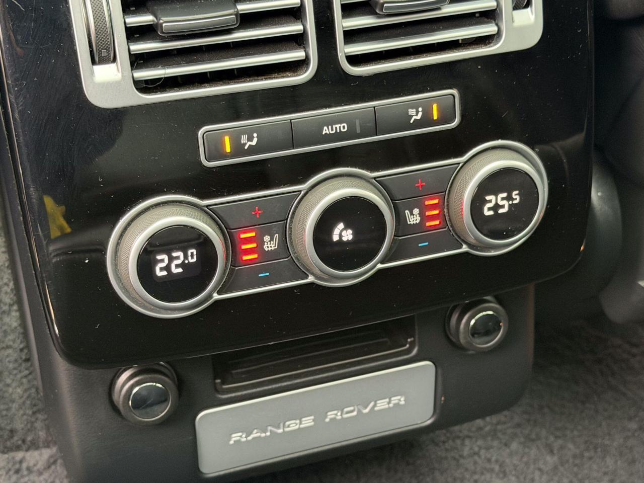 2017 Land Rover 4.4 SD V8 Autobiography SUV 5dr Diesel Auto 4WD Euro 6 (s/s) (339 ps)