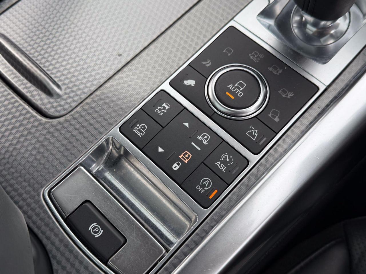 2016 Land Rover 3.0 SD V6 Autobiography Dynamic SUV 5dr Diesel Auto 4WD Euro 6 (s/s) (306 ps)