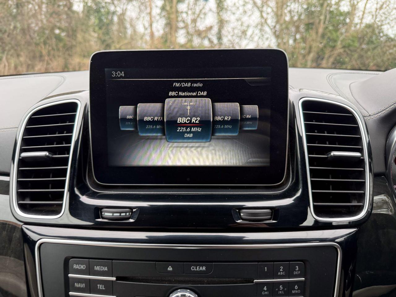 2017 Mercedes - Benz 3.0 GLE350d V6 designo Line SUV 5dr Diesel G-Tronic 4MATIC Euro 6 (s/s) (258 ps)