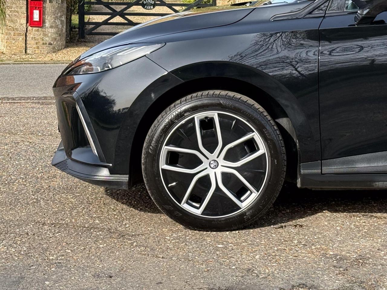 2024 MG 64kWh Trophy Long Range Auto 5dr