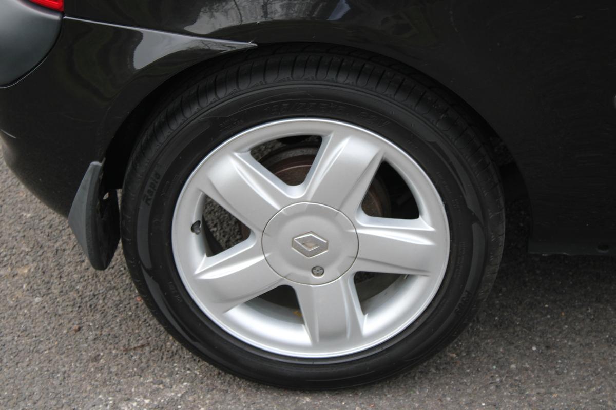 2003 Renault CLIO DYNAMIQUE 16V