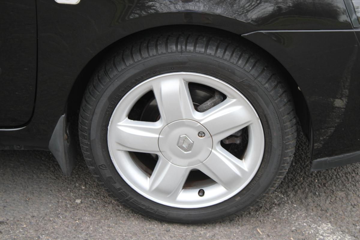 2003 Renault CLIO DYNAMIQUE 16V