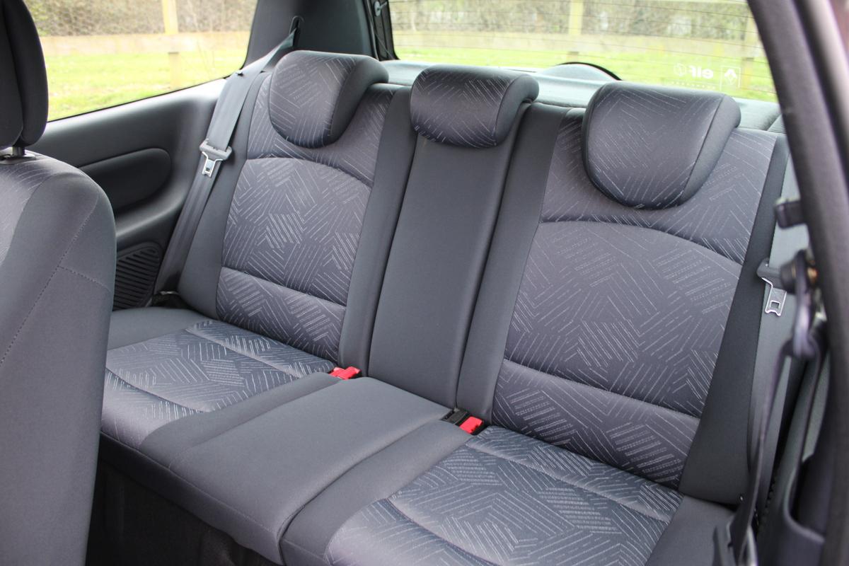 2003 Renault CLIO DYNAMIQUE 16V