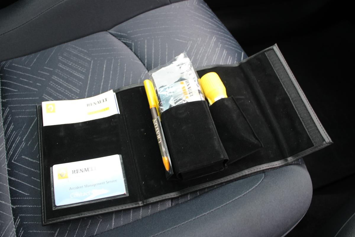 2003 Renault CLIO DYNAMIQUE 16V