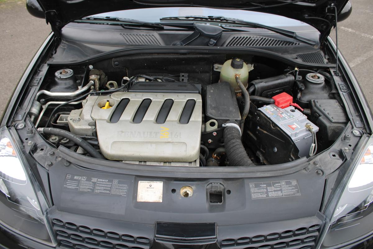 2003 Renault CLIO DYNAMIQUE 16V