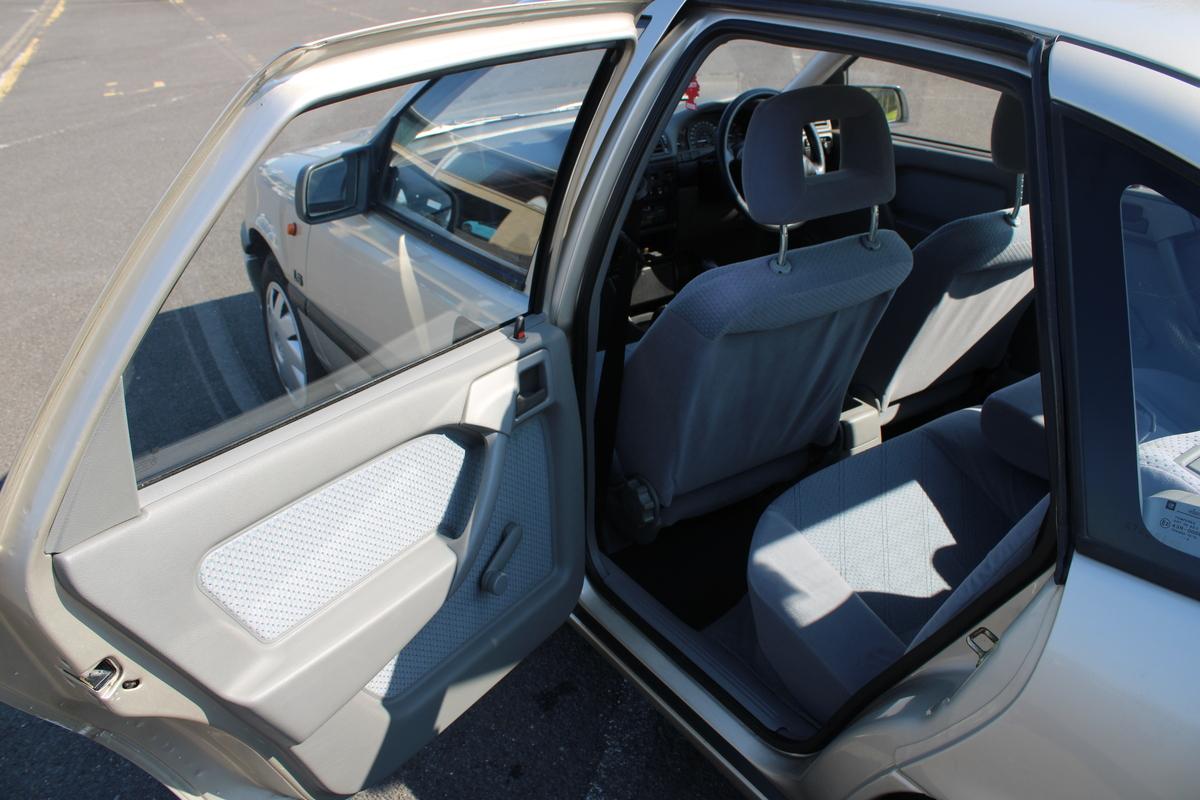 1994 Vauxhall CAVALIER LS