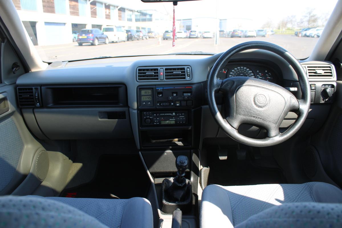 1994 Vauxhall CAVALIER LS