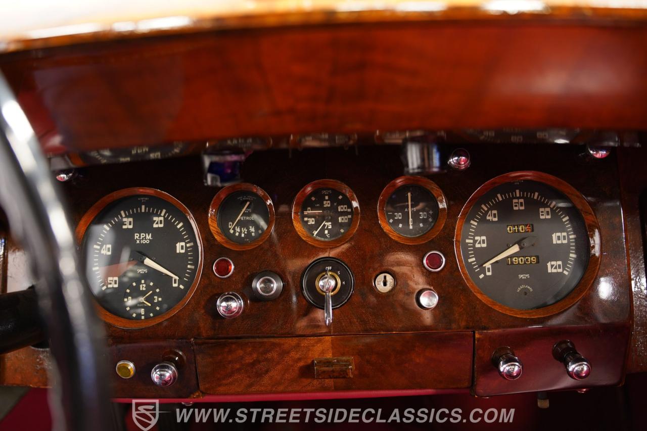 1950 Jaguar Mark V Sedan