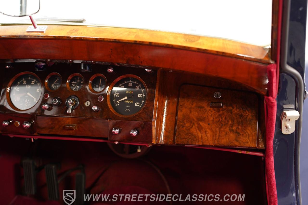 1950 Jaguar Mark V Sedan