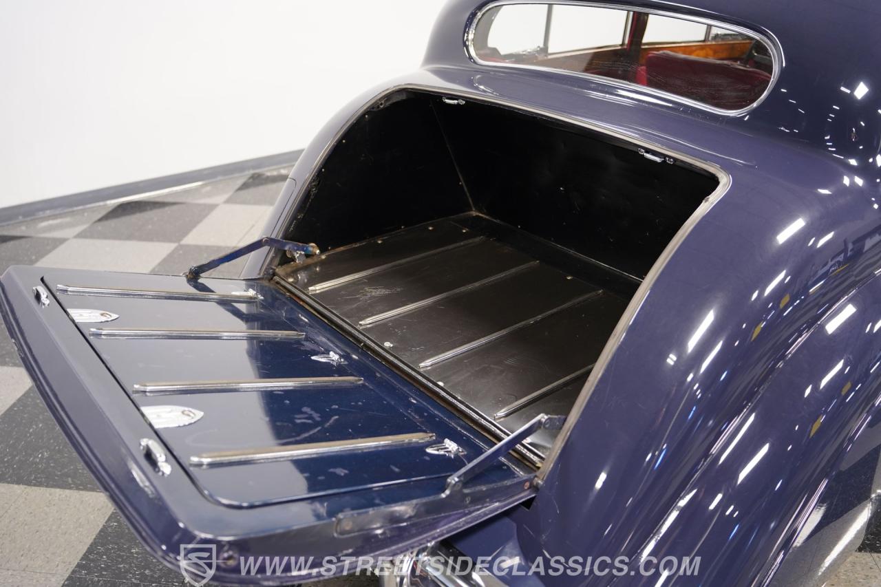 1950 Jaguar Mark V Sedan