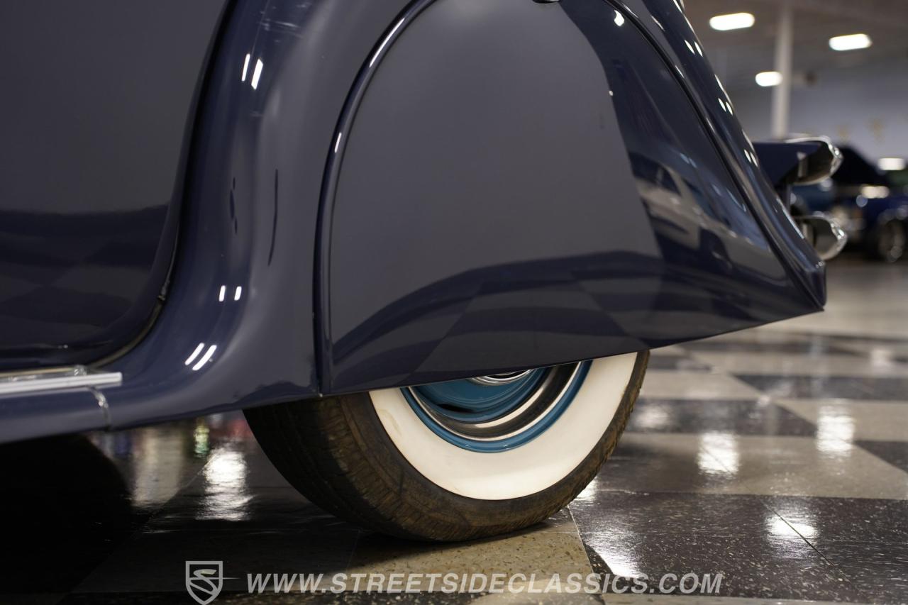 1950 Jaguar Mark V Sedan