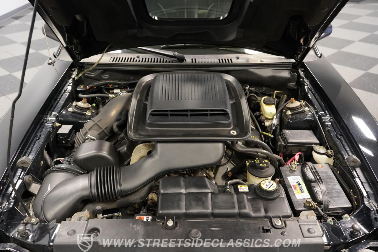 2003 Ford Mustang Mach 1