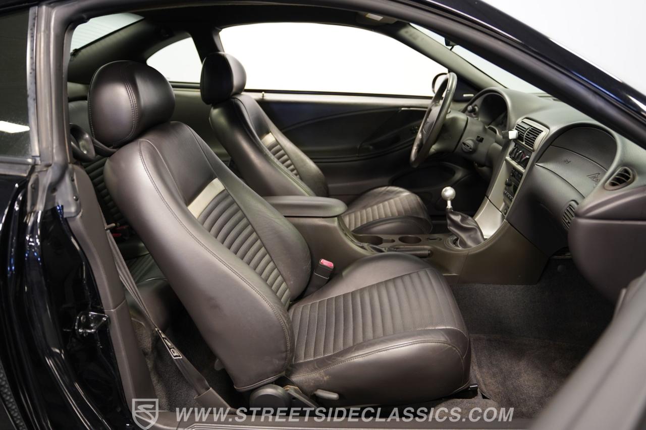 2003 Ford Mustang Mach 1