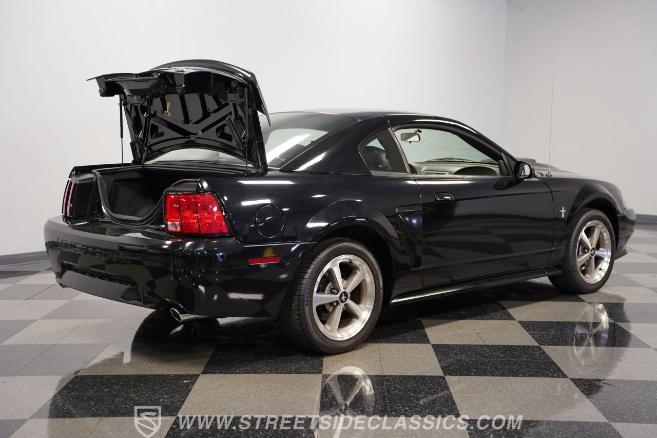 2003 Ford Mustang Mach 1