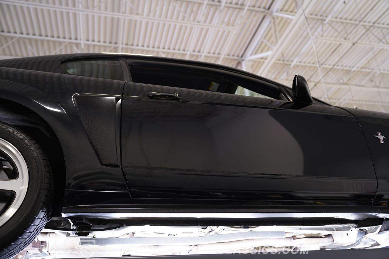 2003 Ford Mustang Mach 1