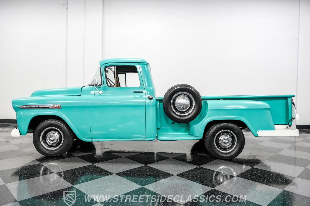 1959 Chevrolet 3200 Apache Stepside