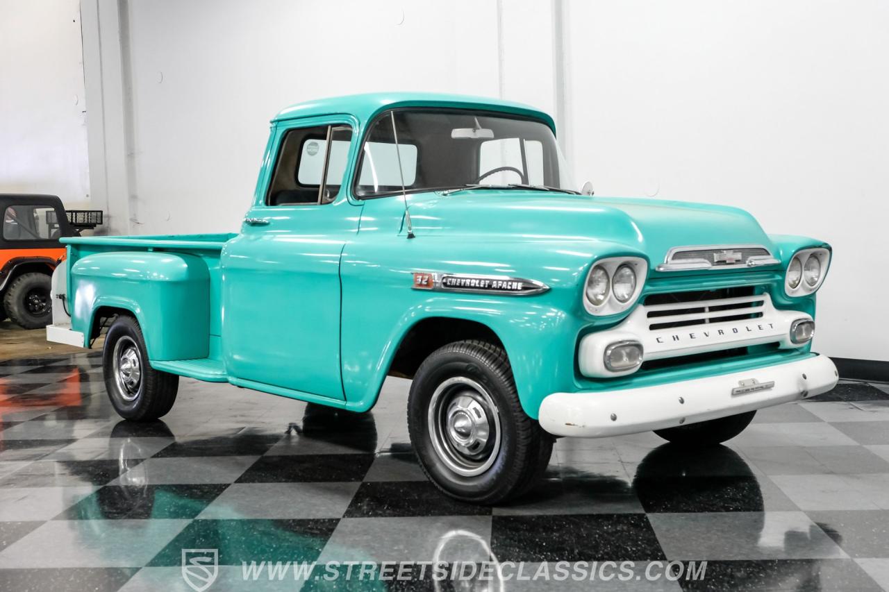 1959 Chevrolet 3200 Apache Stepside