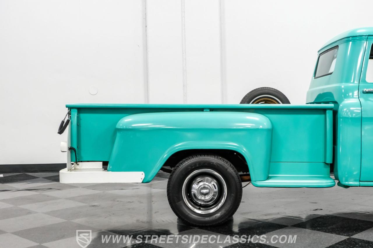 1959 Chevrolet 3200 Apache Stepside