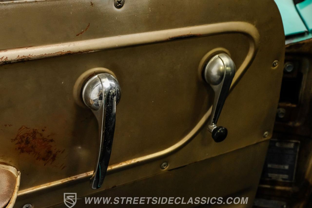 1959 Chevrolet 3200 Apache Stepside