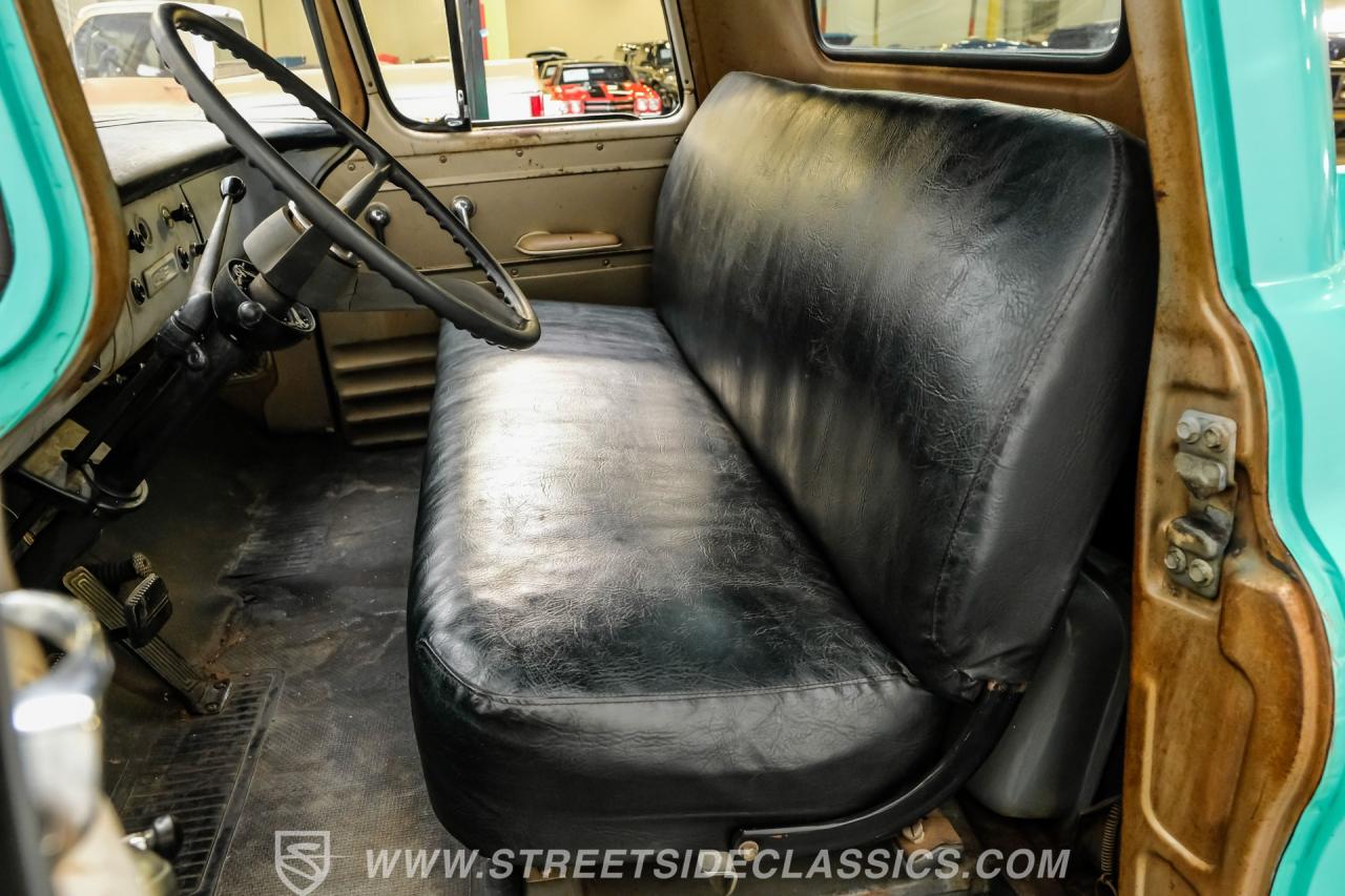 1959 Chevrolet 3200 Apache Stepside