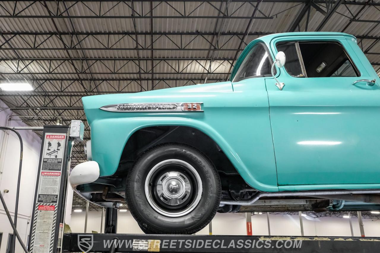 1959 Chevrolet 3200 Apache Stepside