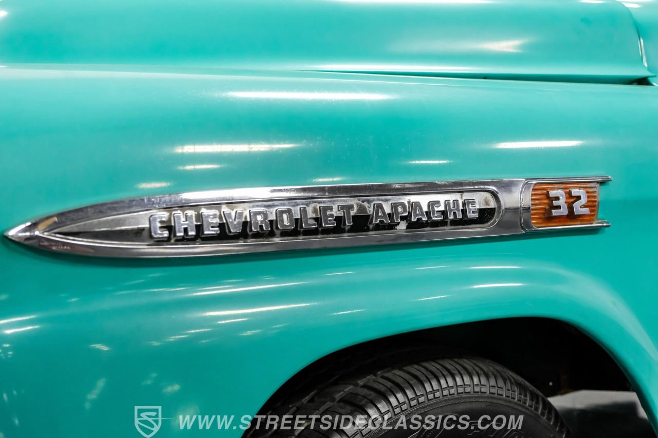 1959 Chevrolet 3200 Apache Stepside