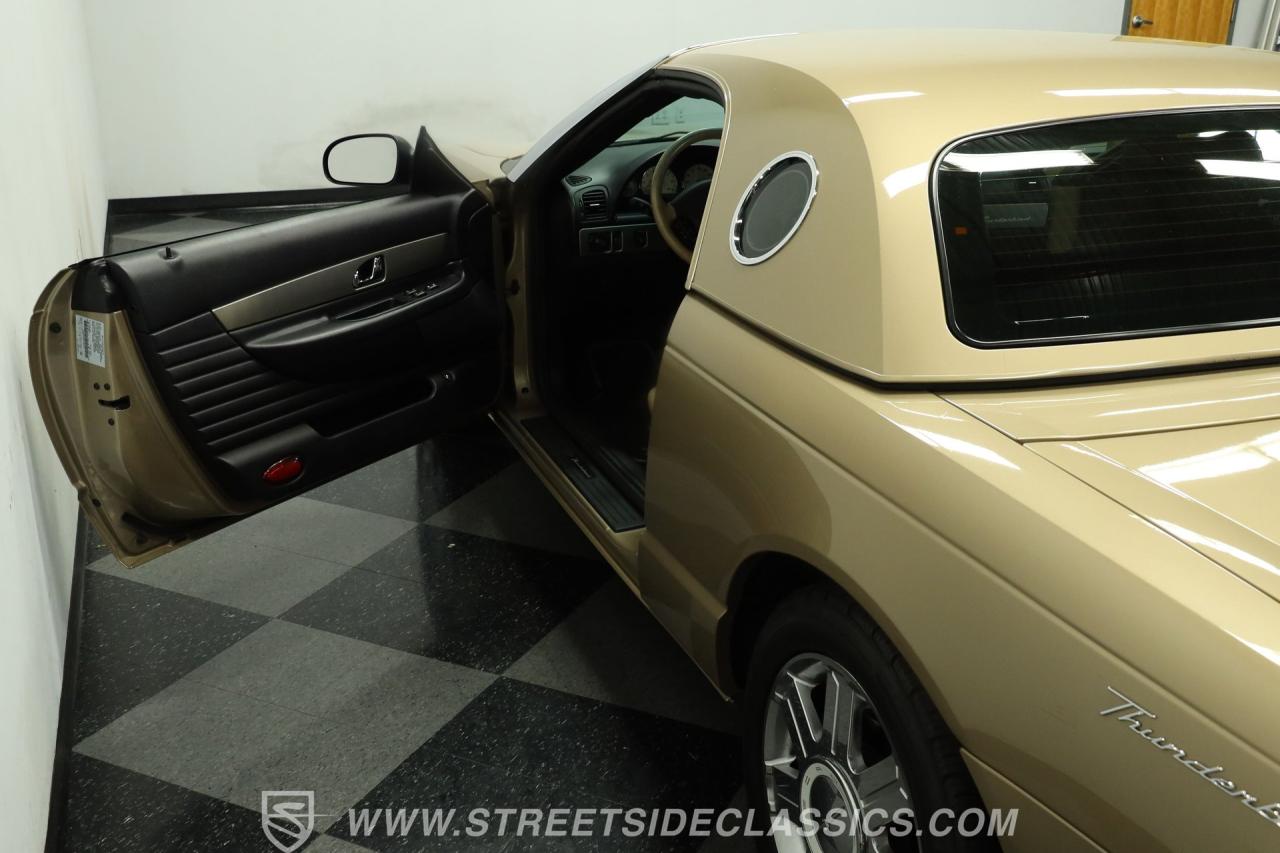 2005 Ford Thunderbird