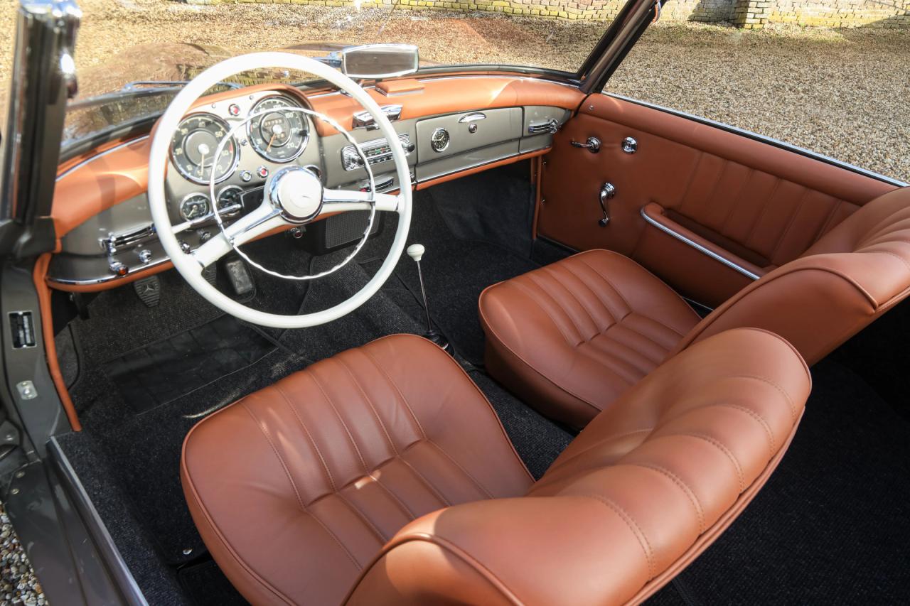 1962 Mercedes - Benz 190 SL