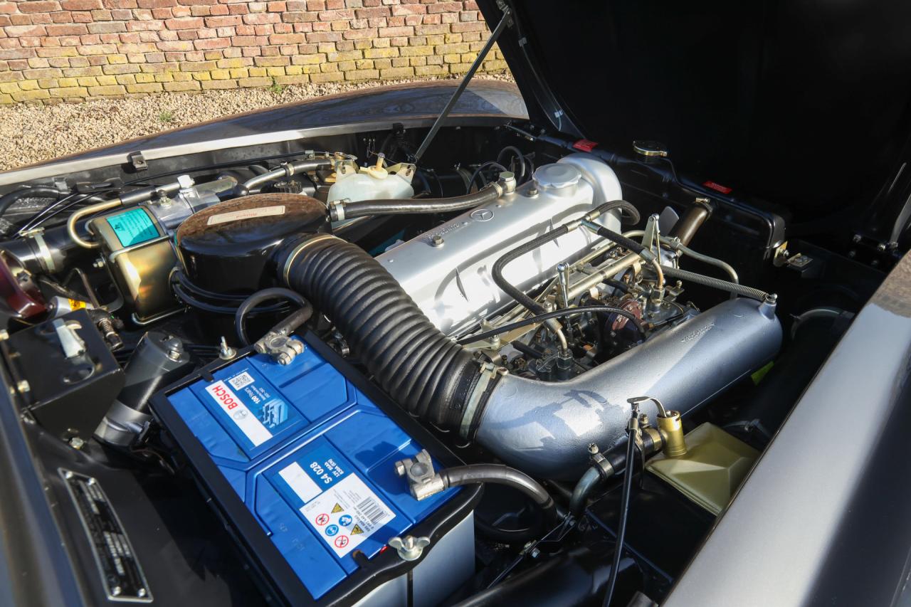 1962 Mercedes - Benz 190 SL