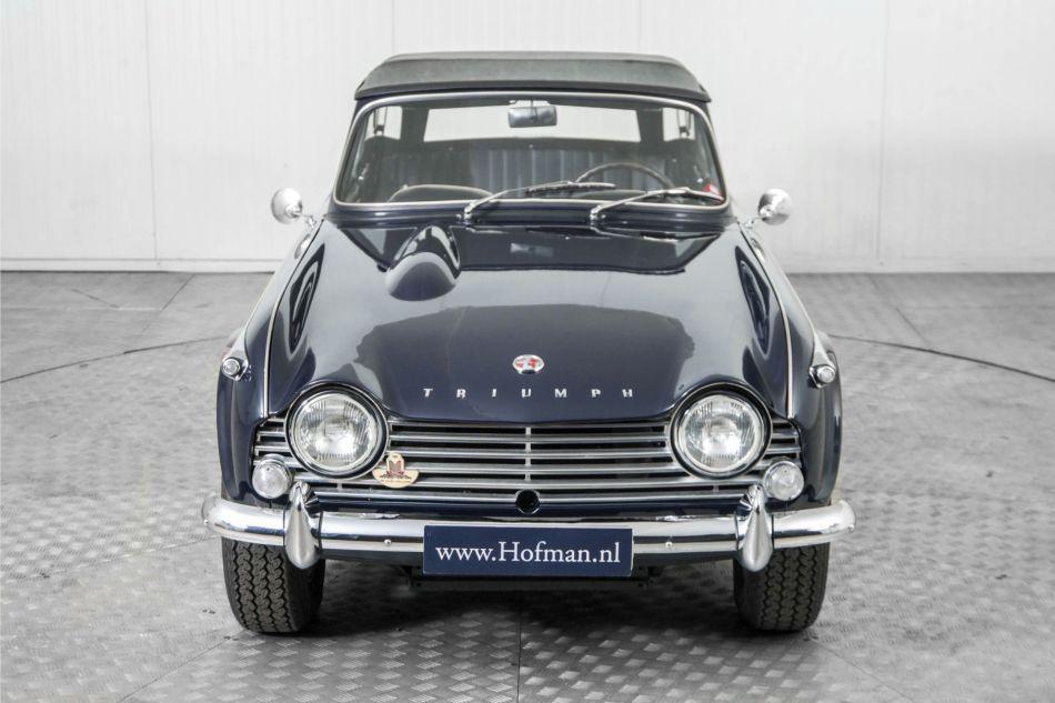 1967 Triumph TR4A IRS