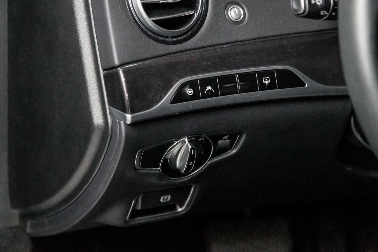 2019 Mercedes - Benz 4320 mile S 560