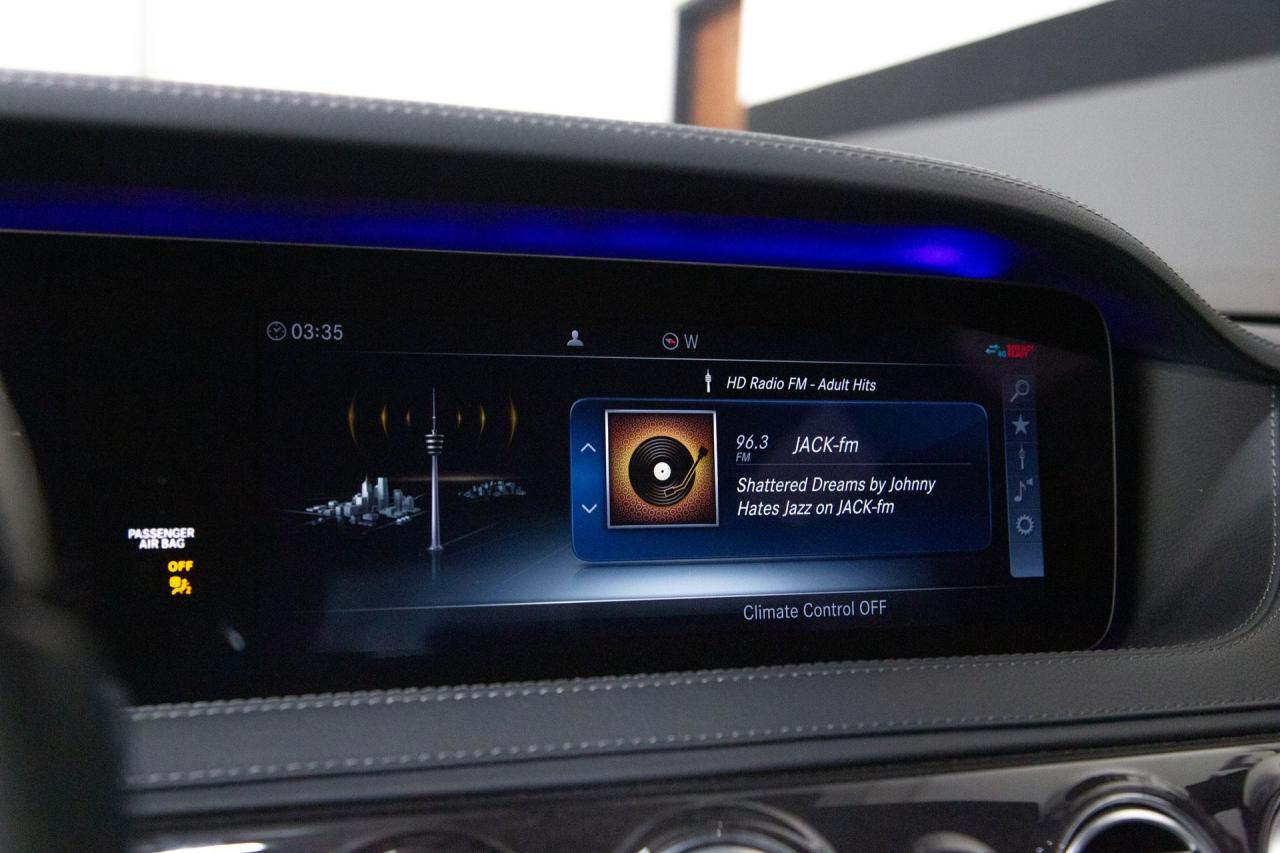 2019 Mercedes - Benz 4320 mile S 560