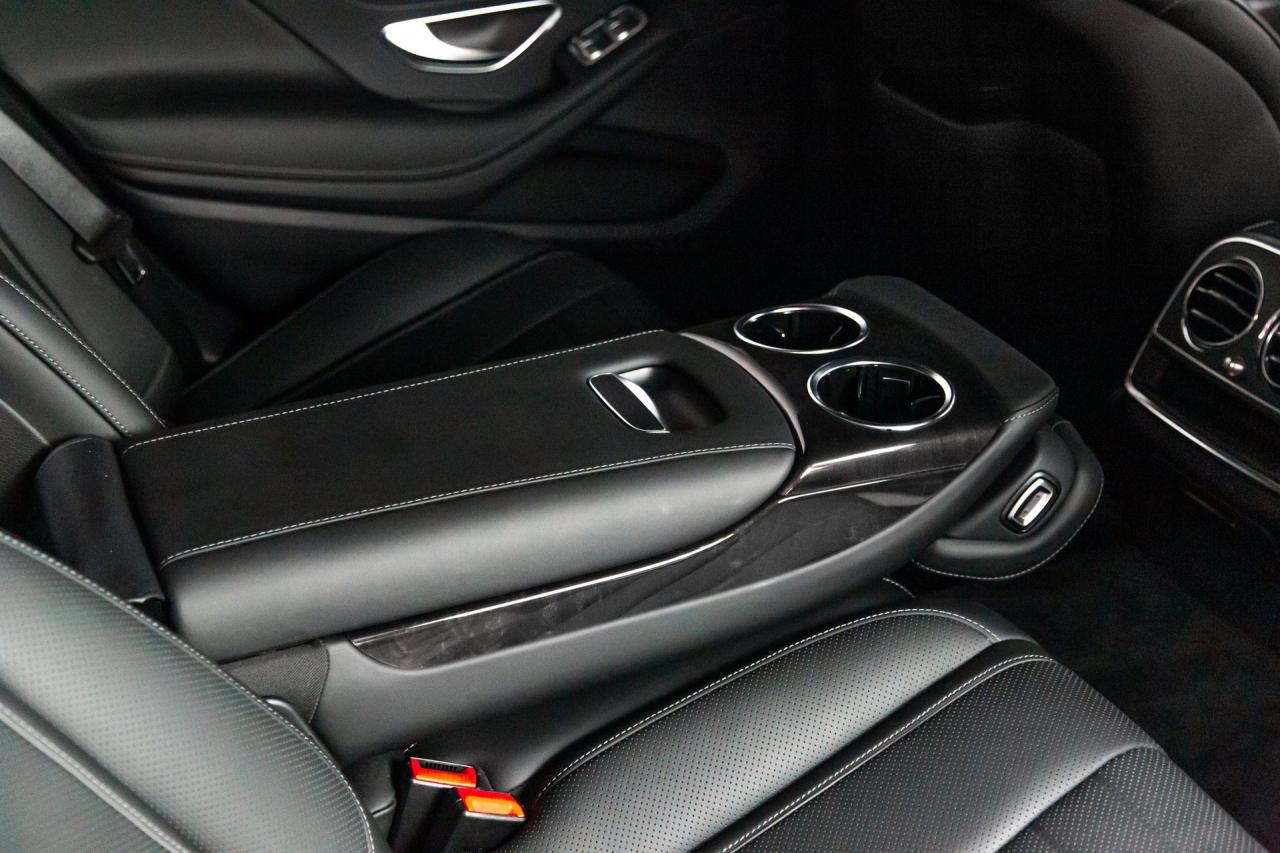 2019 Mercedes - Benz 4320 mile S 560