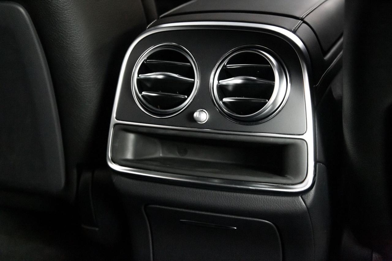 2019 Mercedes - Benz 4320 mile S 560