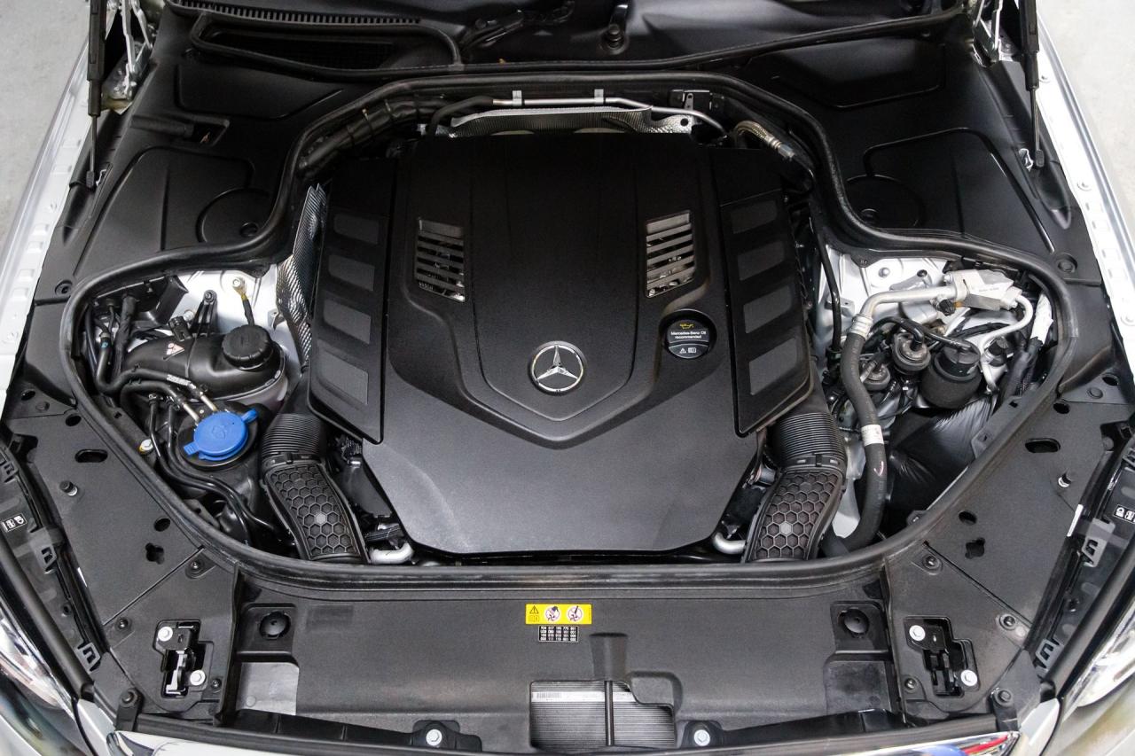 2019 Mercedes - Benz 4320 mile S 560
