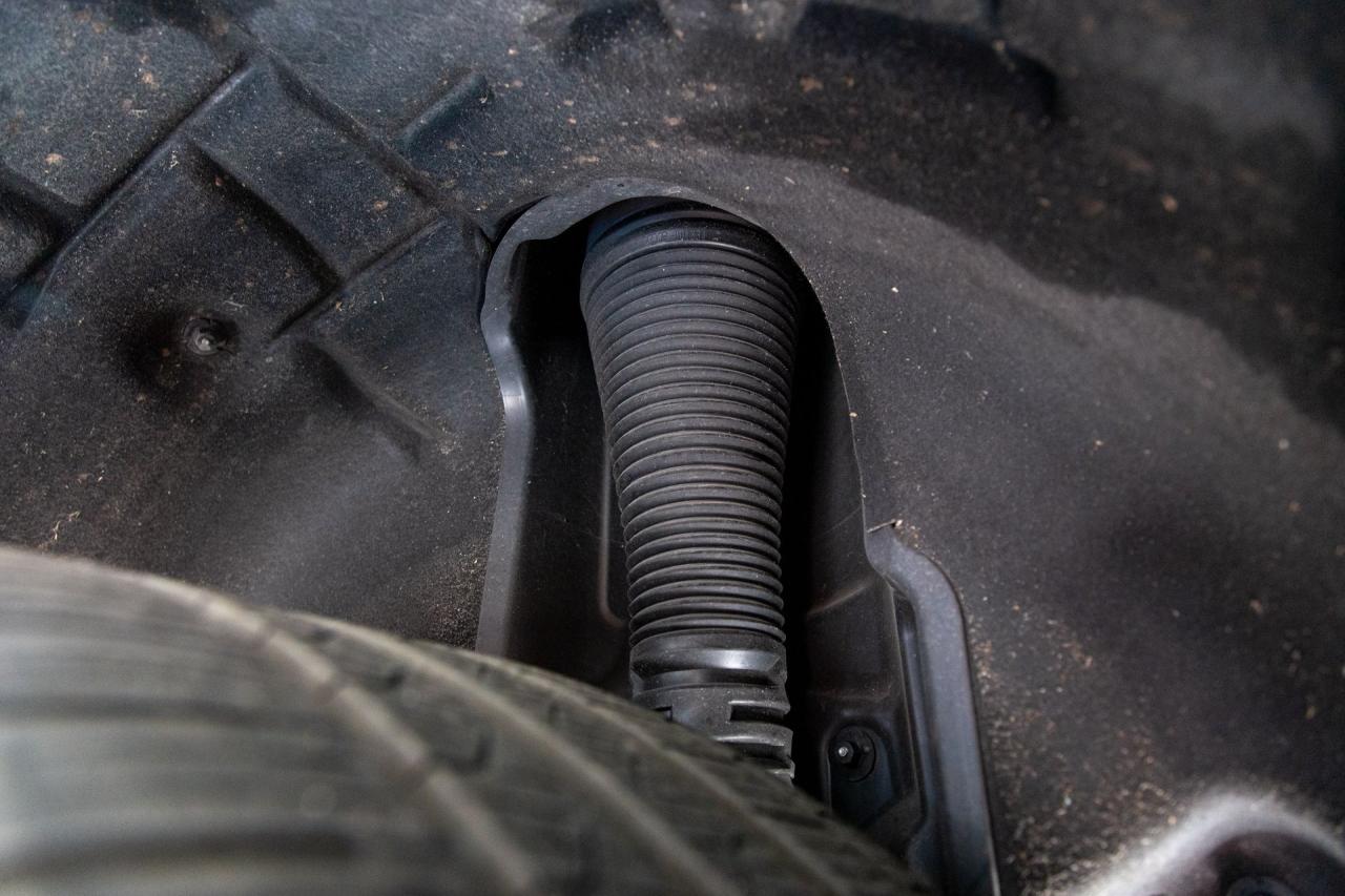 2019 Mercedes - Benz 4320 mile S 560