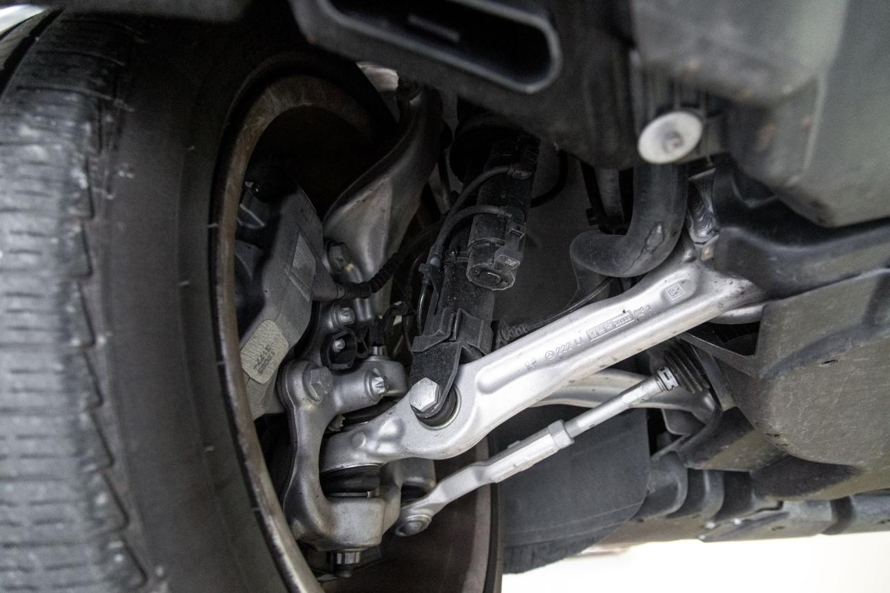 2019 Mercedes - Benz 4320 mile S 560