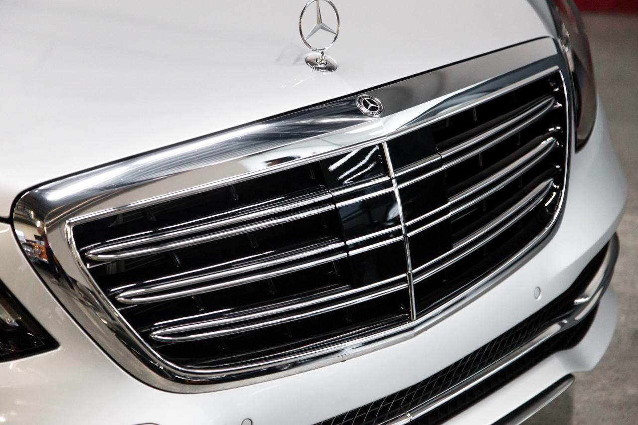 2019 Mercedes - Benz 4320 mile S 560