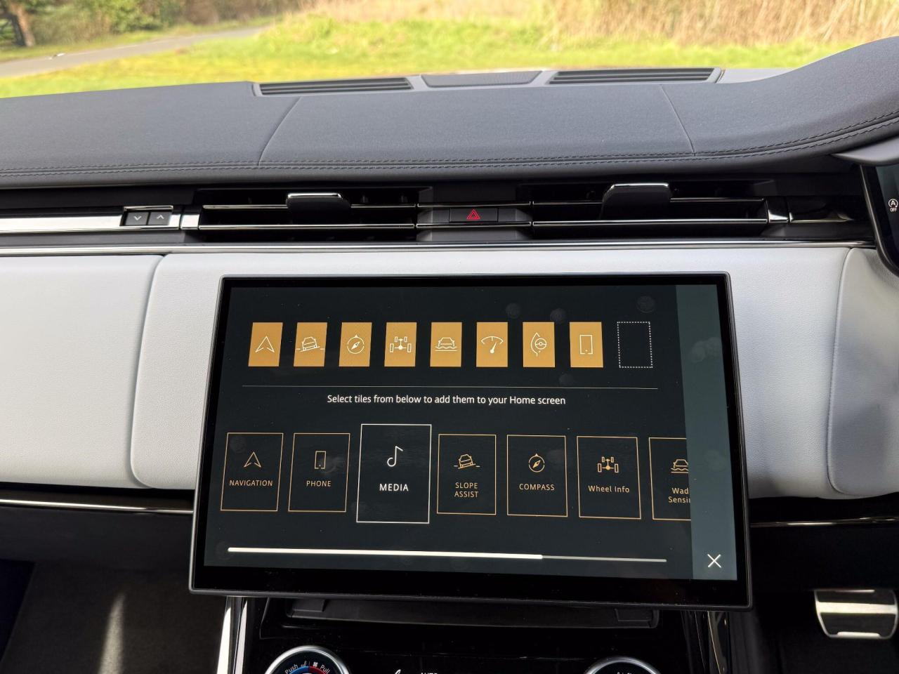 2023 Land Rover 3.0 D300 MHEV Dynamic SE Auto 4WD Euro 6 (s/s) 5dr