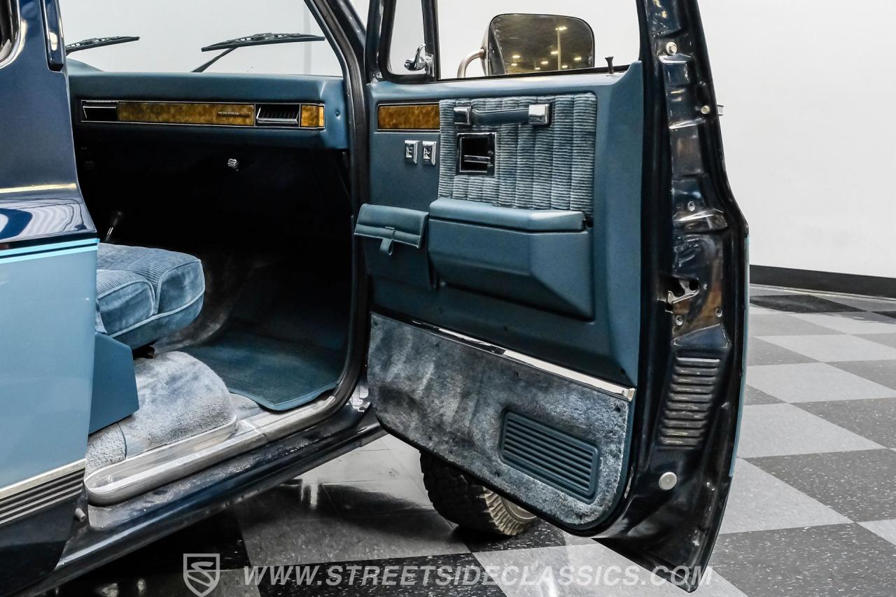 1990 GMC Suburban SLE 4x4