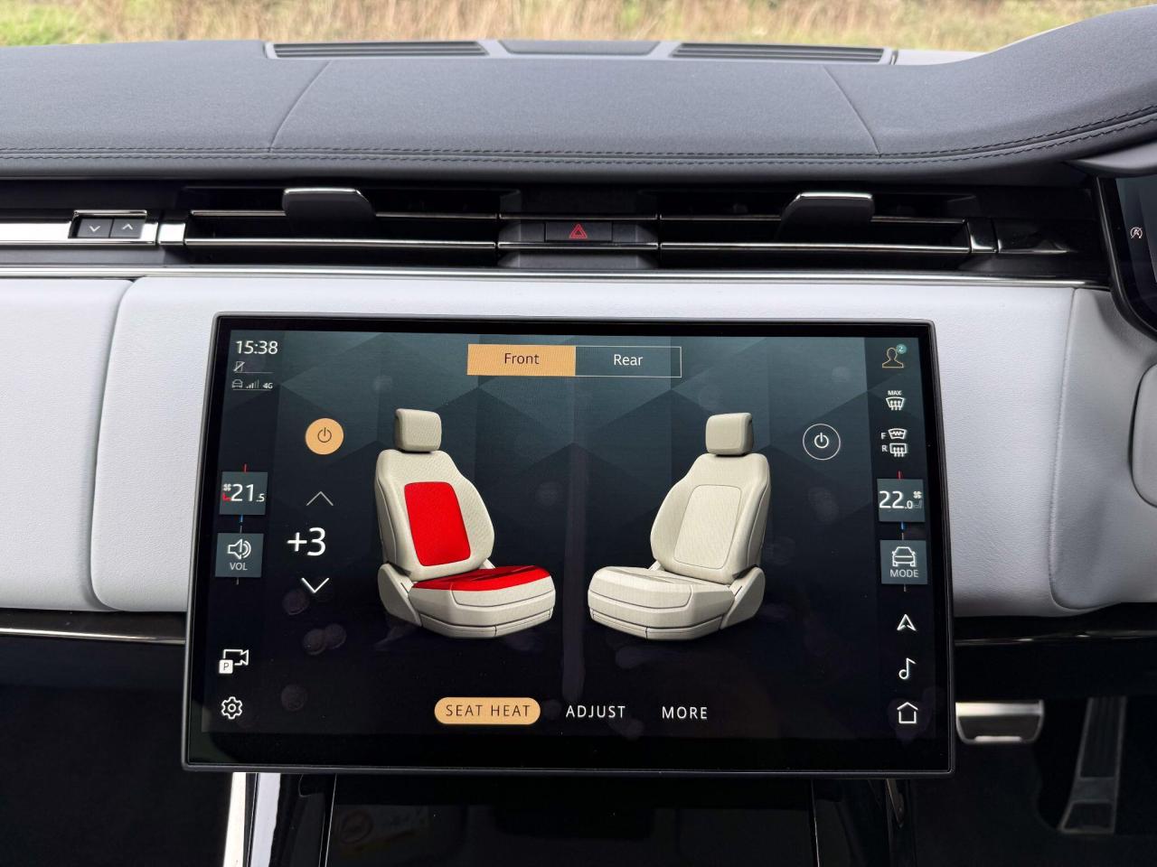 2024 Land Rover 3.0 D300 MHEV Dynamic SE Auto 4WD Euro 6 (s/s) 5dr