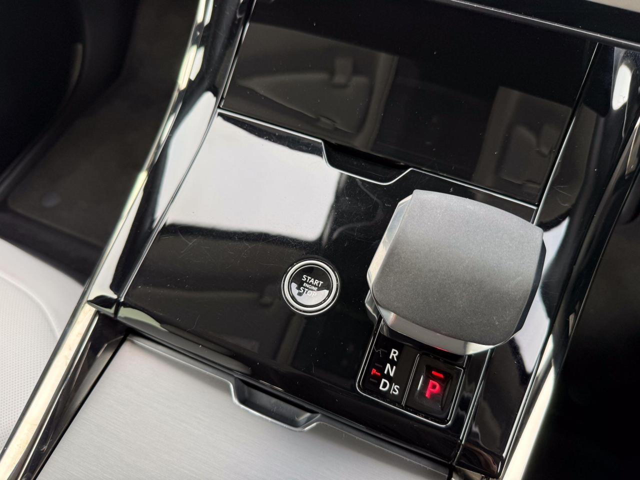 2024 Land Rover 3.0 D300 MHEV Dynamic SE Auto 4WD Euro 6 (s/s) 5dr