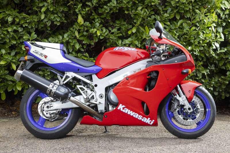 2996 Kawasaki ZX-7R (P1)