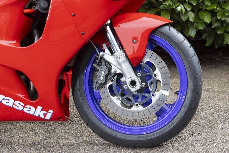 2996 Kawasaki ZX-7R (P1)