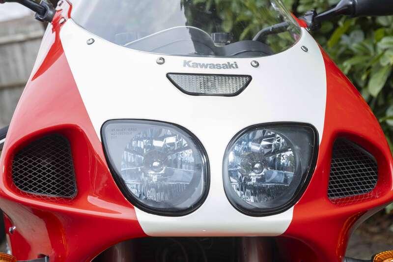 2996 Kawasaki ZX-7R (P1)