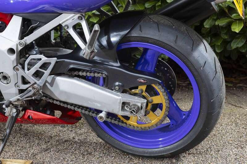 2996 Kawasaki ZX-7R (P1)